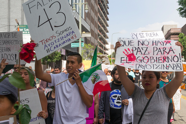 Manifestacion-Normalistas-Ayotzinapa-43